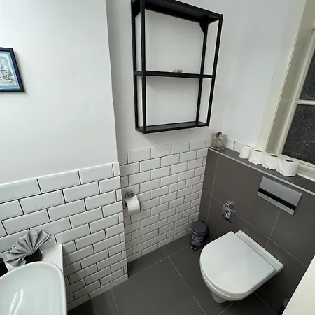 Chic Soho Retreat - Downtown דירה *
